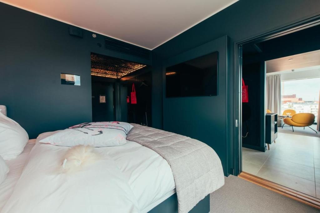 Hotel AX