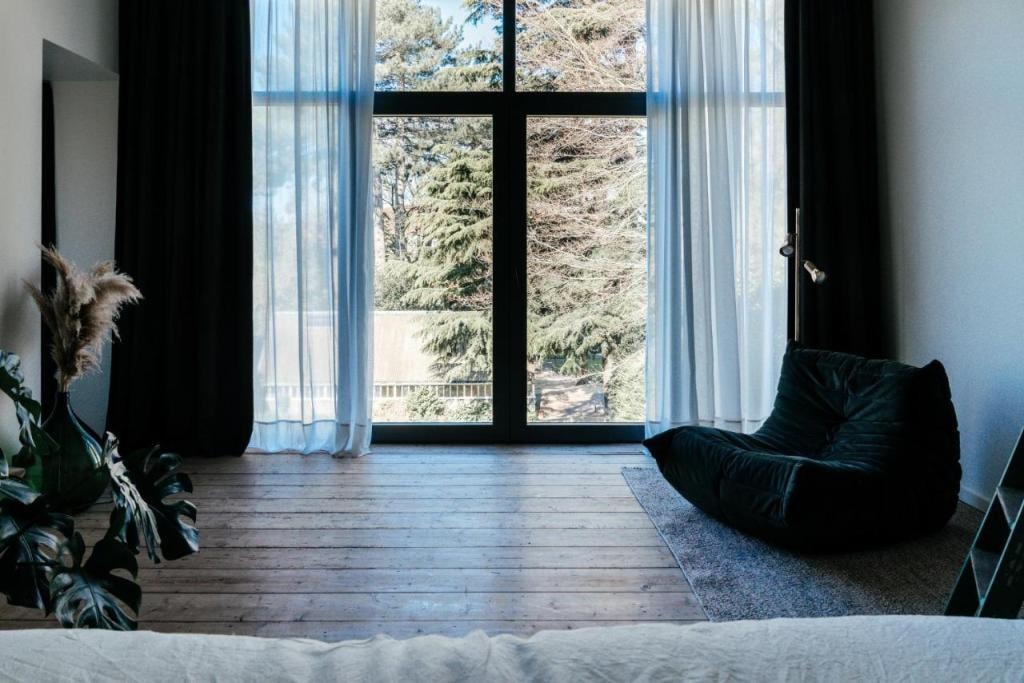 Chambre d'Amis by Alix