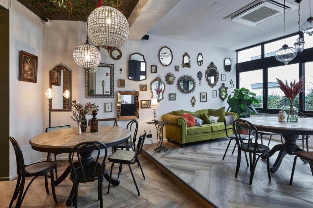 Urban Yard Hotel