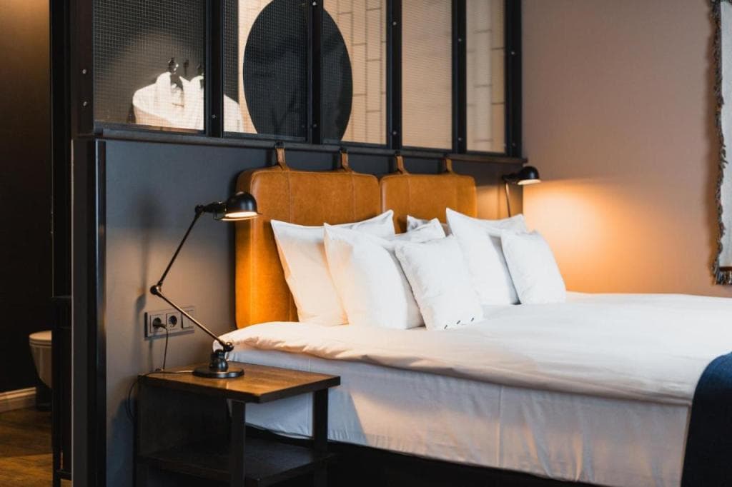 Exeter Hotel