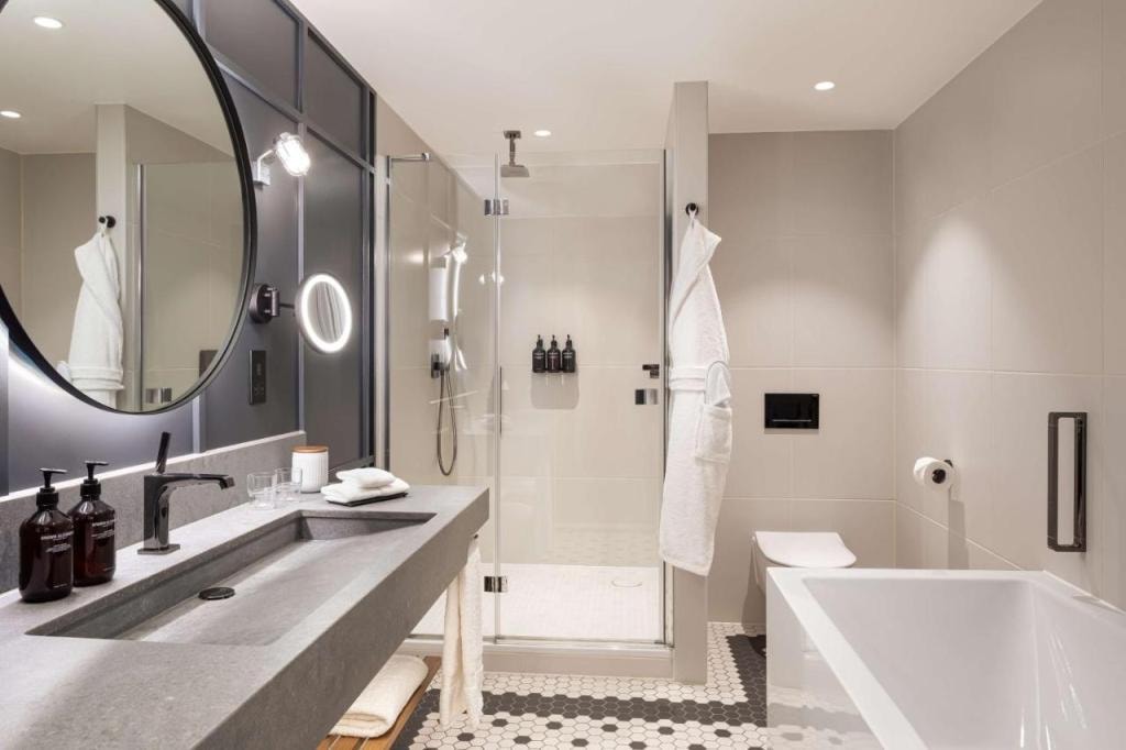 The Gantry London, Curio Collection By Hilton