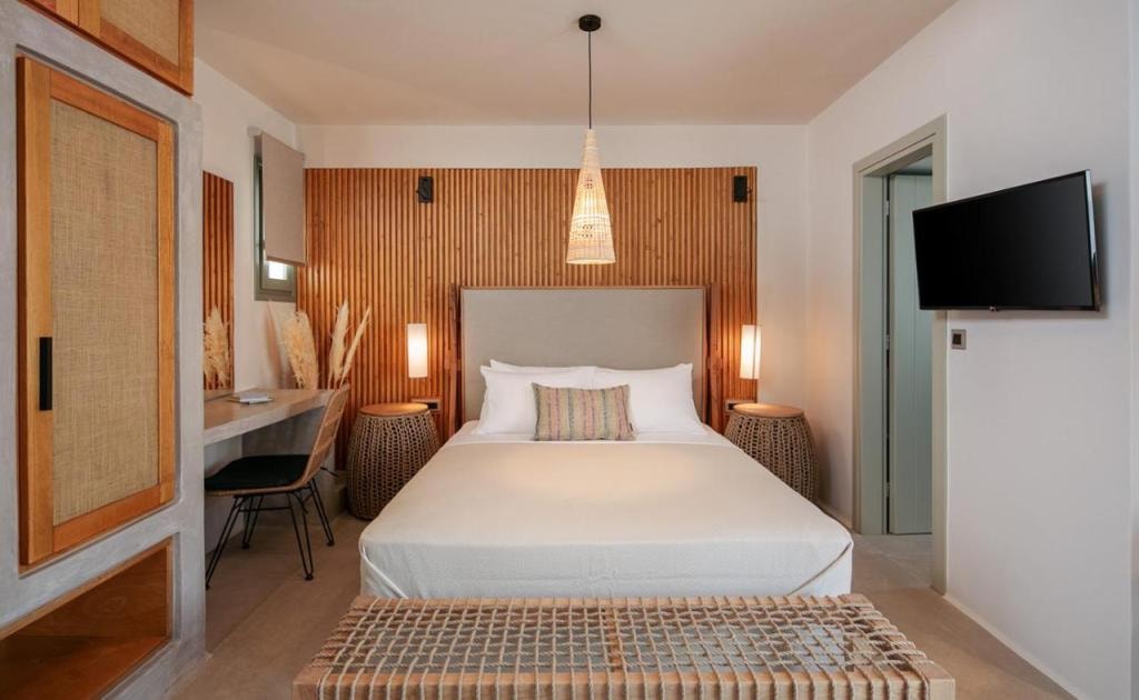 "Makava Suites" Your Luxe Urban Sanctuary
