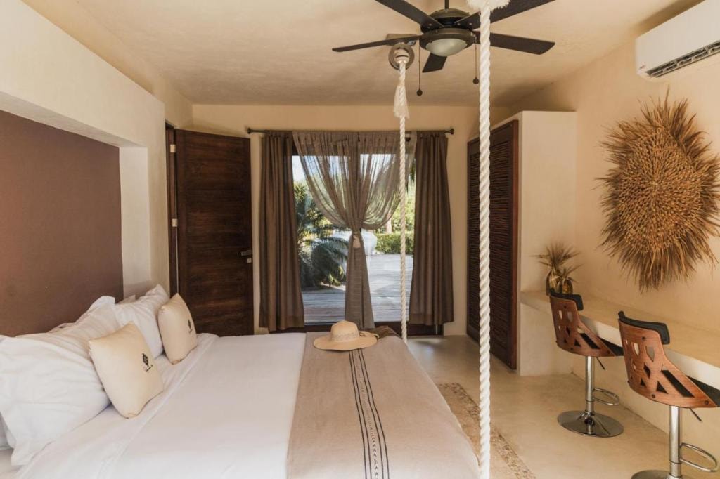 Casa Punta Coco & Beach Club