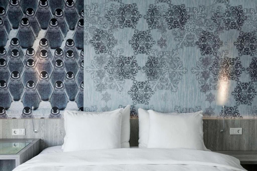 Mainport Hotel Rotterdam, Curio Collection by Hilton
