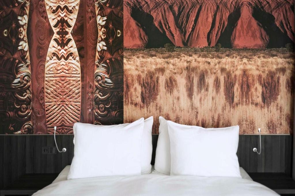 Mainport Hotel Rotterdam, Curio Collection by Hilton