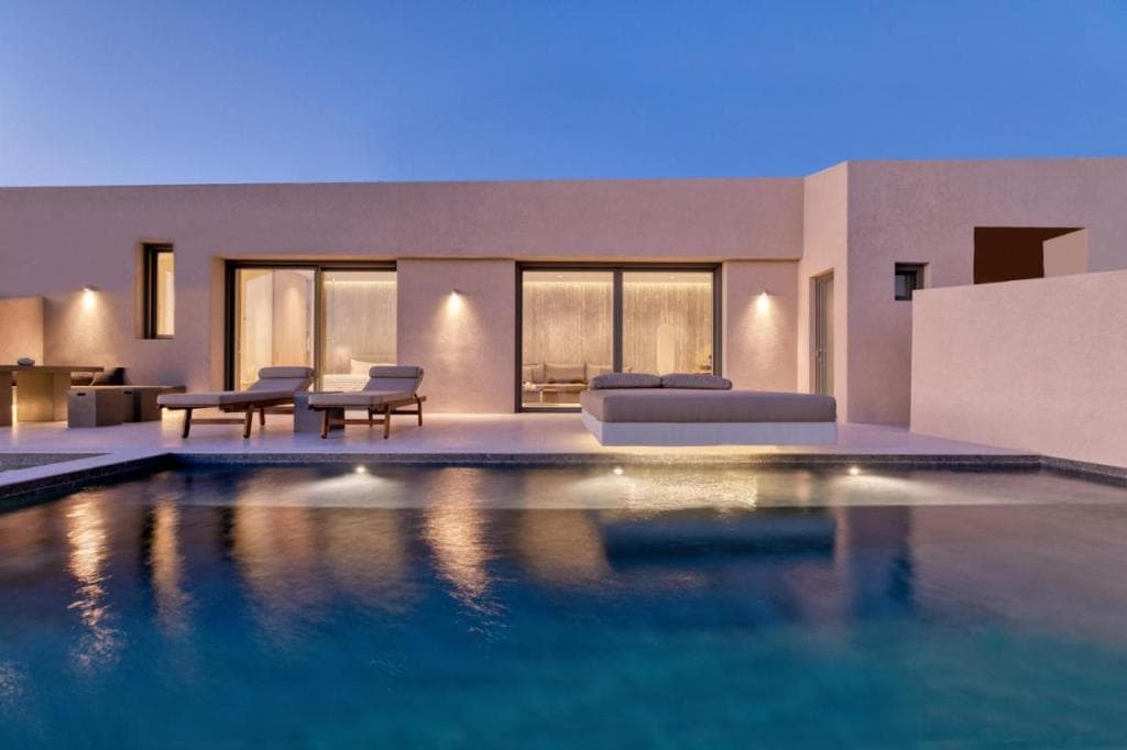 Santorini Sky, Luxury Resort