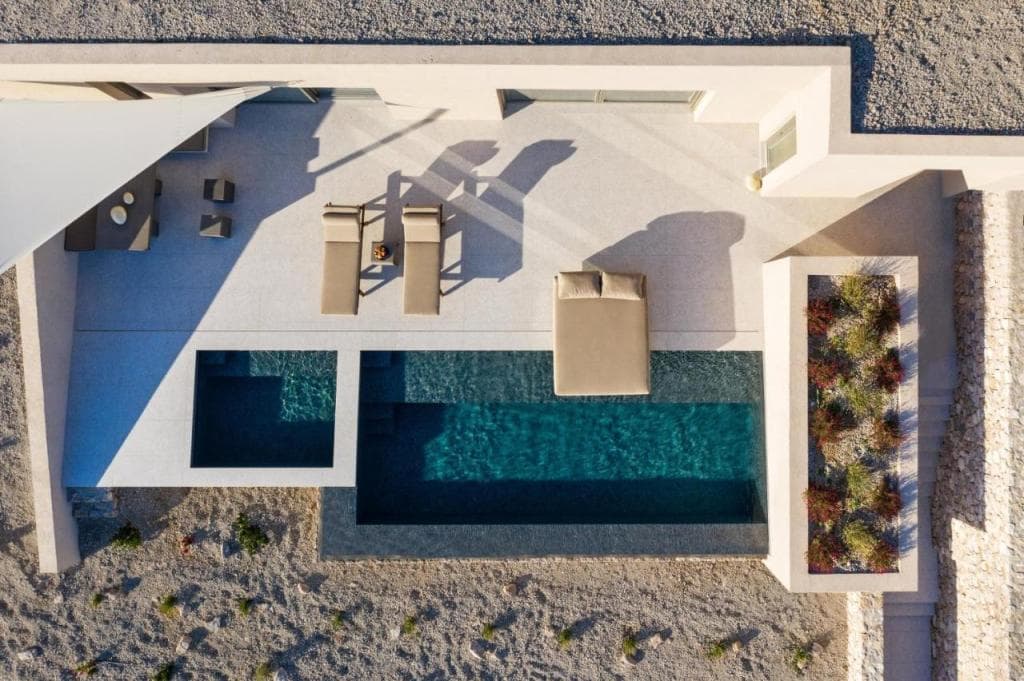 Santorini Sky, Luxury Resort