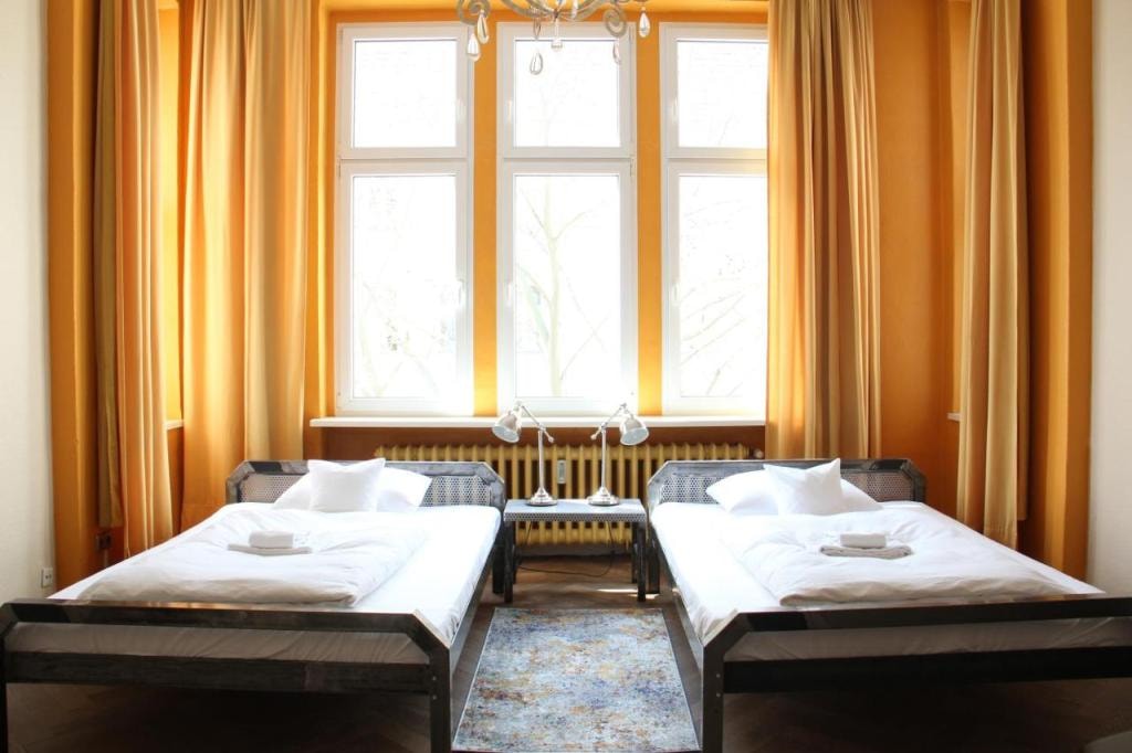 ArtHotel Connection