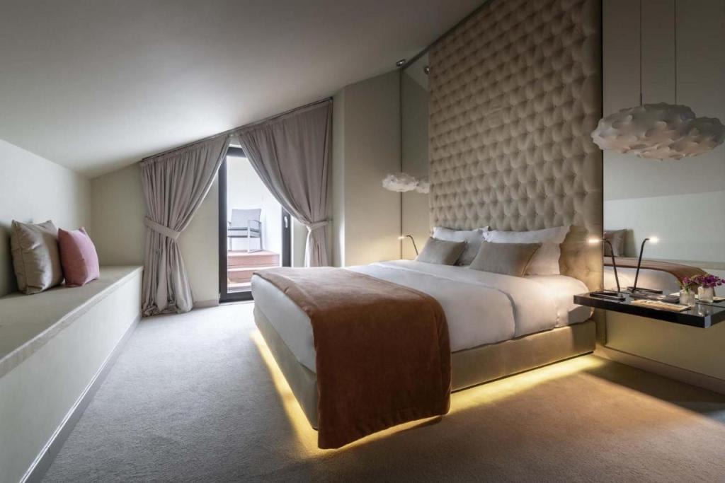 9Hotel Mercy