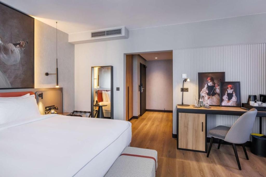 Radisson RED Berlin Kudamm