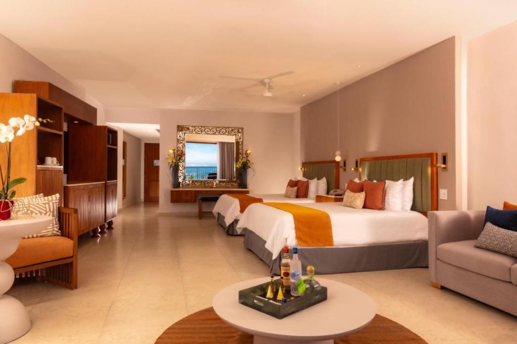 Almar Resort Luxury LGBT Experience by Mantamar Beach Club, Puerto Vallarta, Romantic Zone