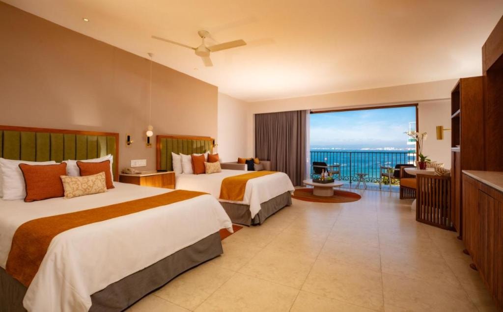 Almar Resort Luxury LGBT Experience by Mantamar Beach Club, Puerto Vallarta, Romantic Zone