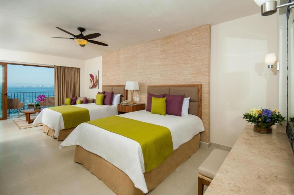 Almar Resort Luxury LGBT Experience by Mantamar Beach Club, Puerto Vallarta, Romantic Zone