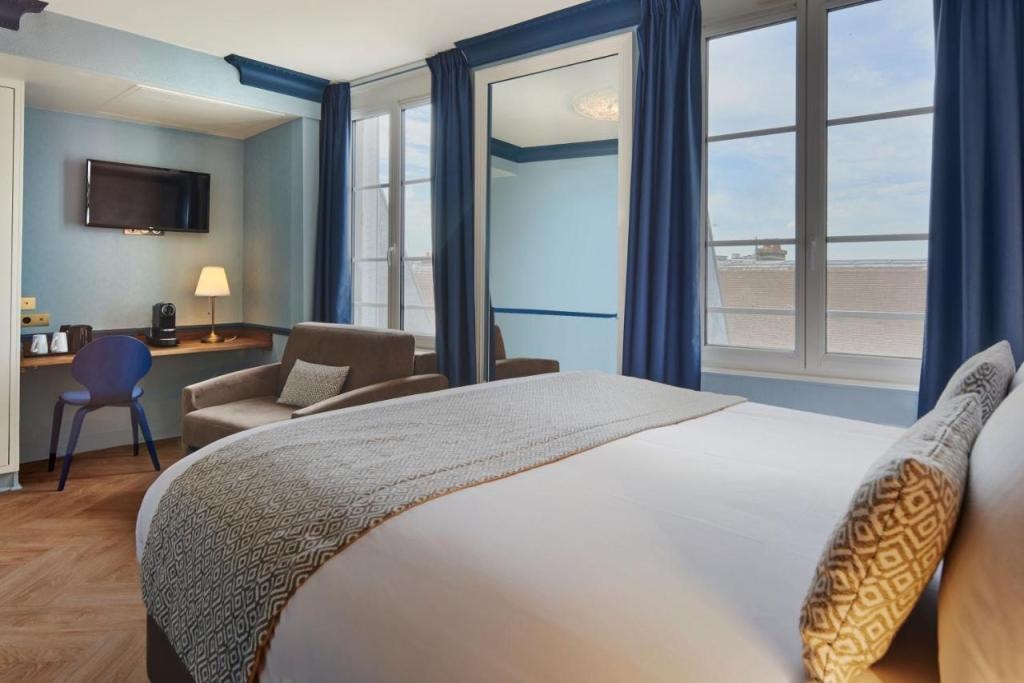 Hotel de Neuve by Happyculture