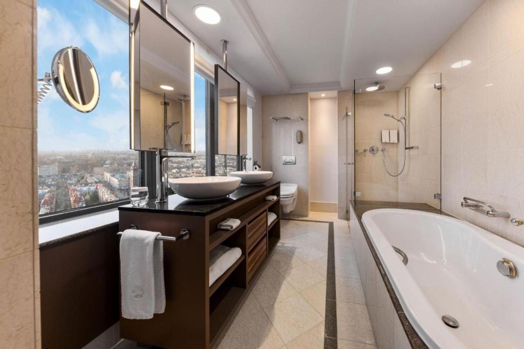 Hotel Okura Amsterdam – The Leading Hotels of the World