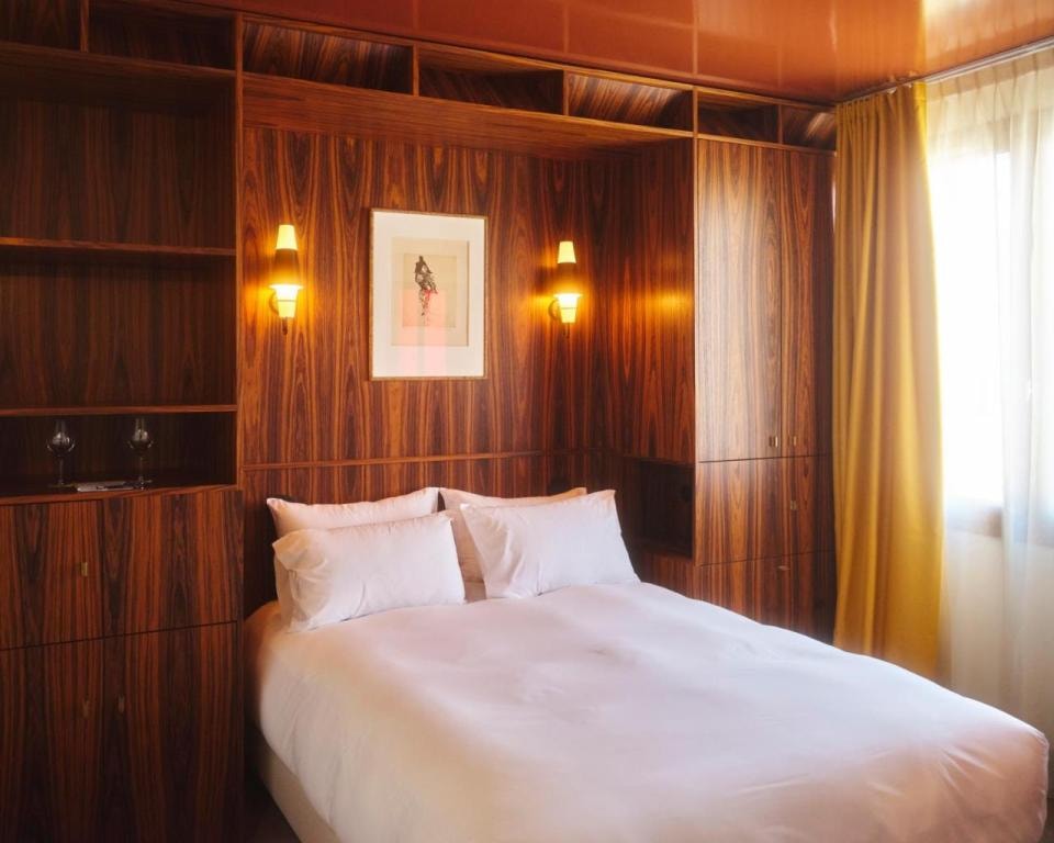 Hôtel Présent - Entrée autonome, réception en ligne - Encore Mieux