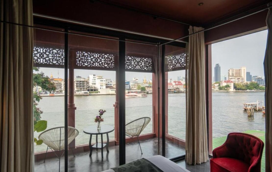 Amdaeng Bangkok Riverside Hotel