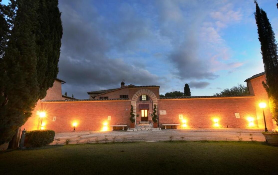 Castello di Leonina Adults Only