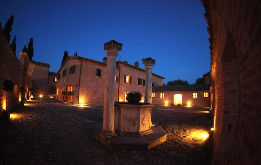 Castello di Leonina Adults Only