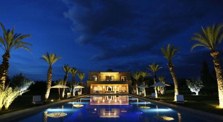 Adnaa - Modern Villa with 2 pools, sauna, hammam, tennis court & home cinema