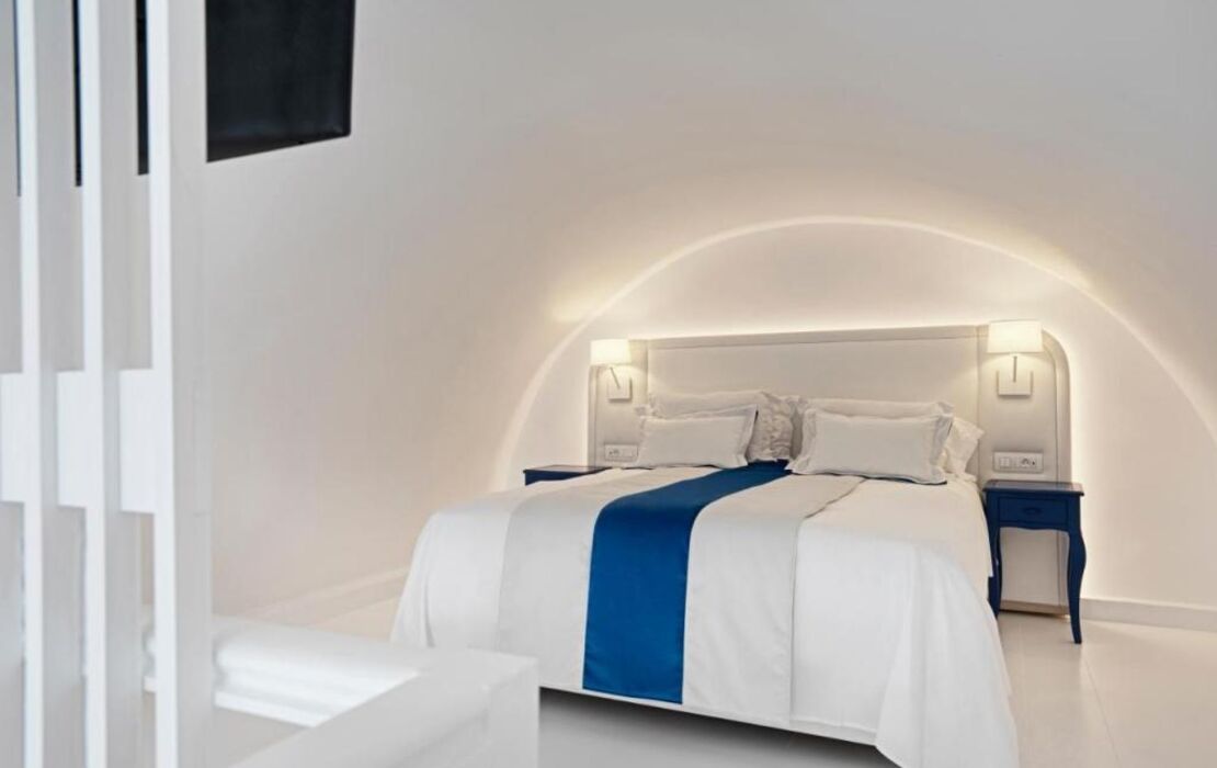 Katikies Santorini - The Leading Hotels Of The World