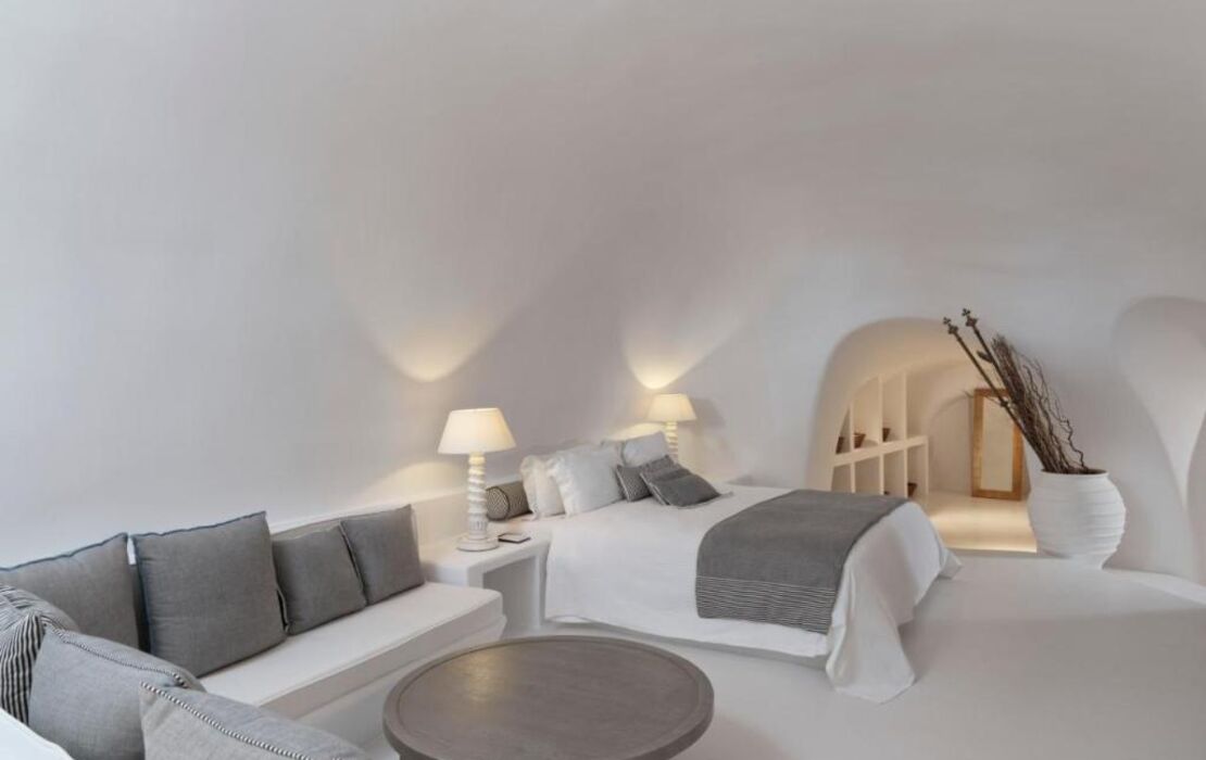 Katikies Chromata Santorini - The Leading Hotels of the World