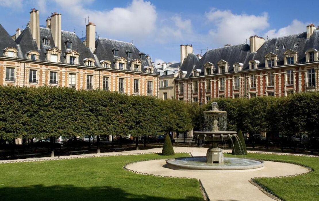 Le Pavillon de la Reine & Spa, Place des Vosges