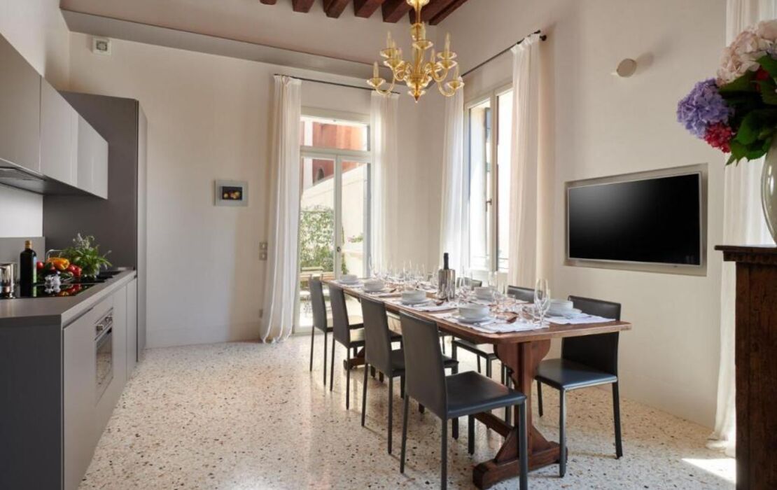 Palazzo Morosini Degli Spezieri - Lifestyle Apartments