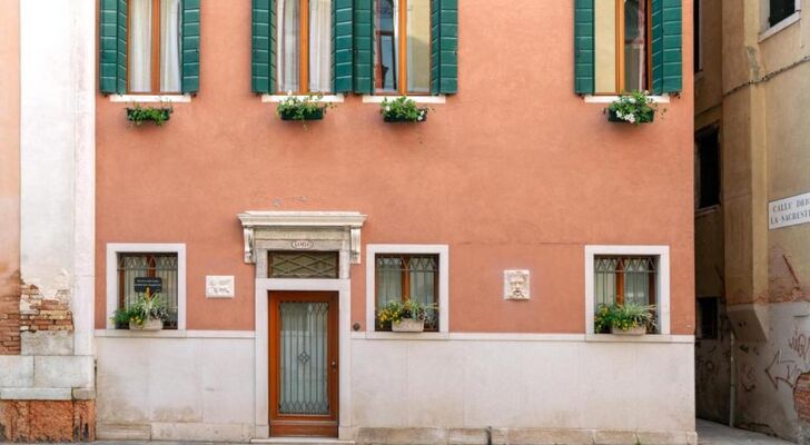 Palazzo San Luca