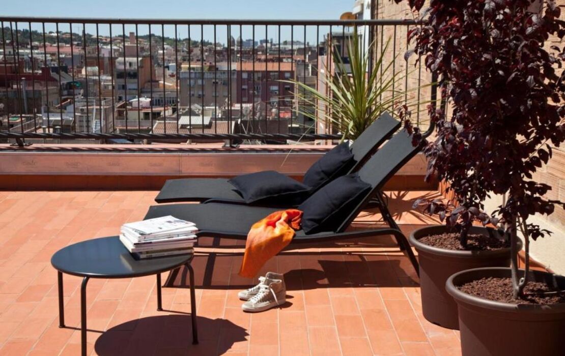 DestinationBCN Urgell Apartment