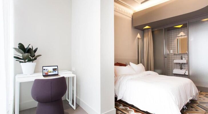 DestinationBCN - Universitat Rooms