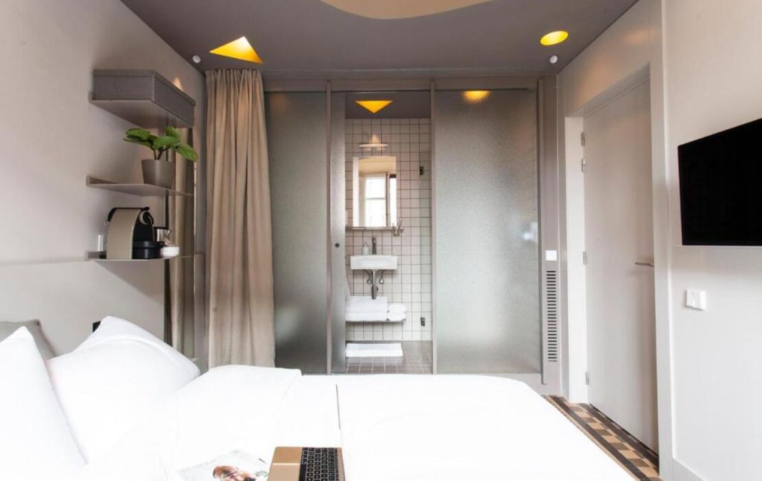 DestinationBCN - Universitat Rooms